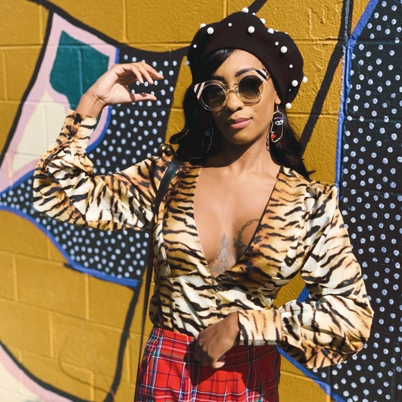 Sateen deep V animal print blouse - Picture 2 of 6